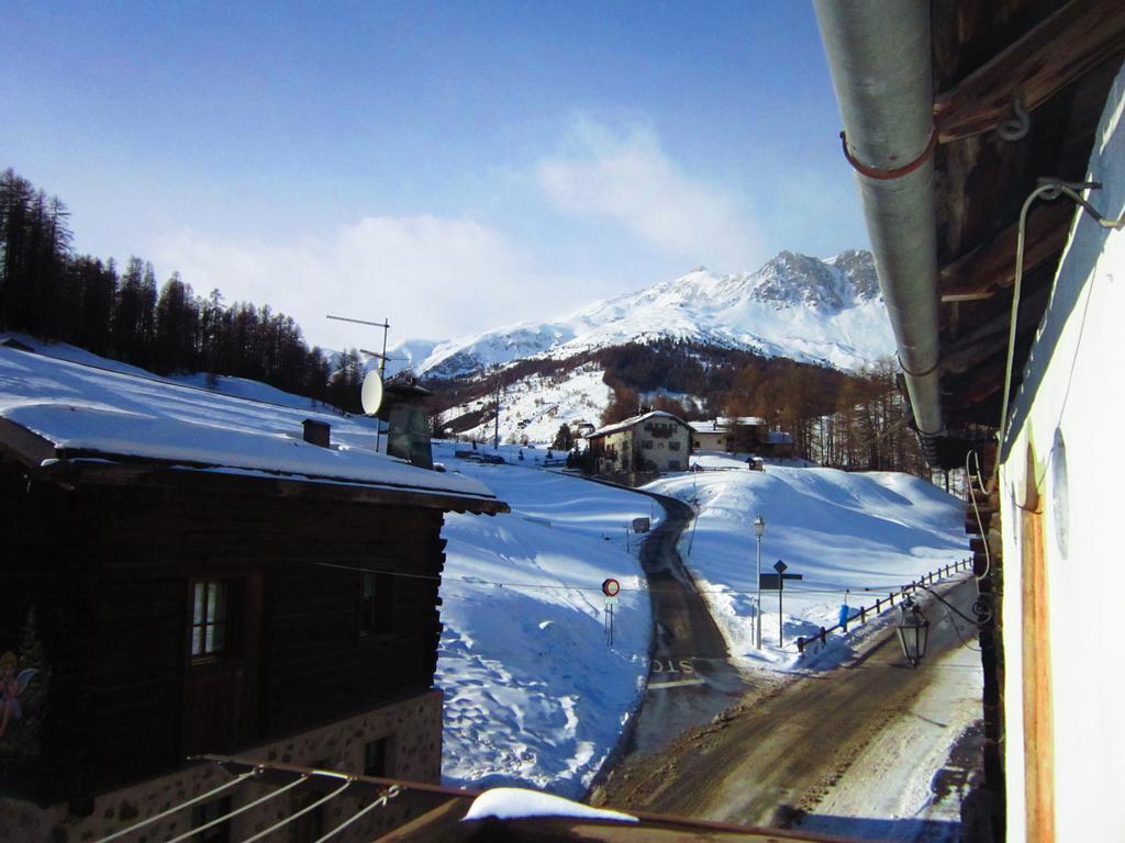 Canton 520 Matrimoniale E Self Check In Guest house Livigno
