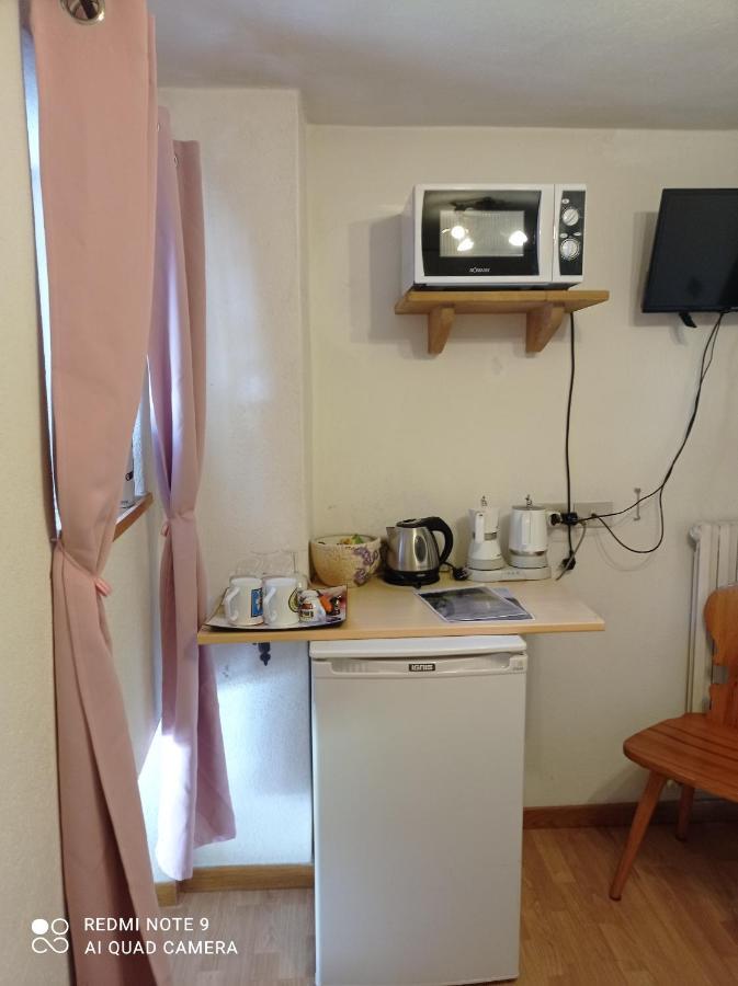 Canton 520 Matrimoniale E Self Check In Gasthuis Livigno